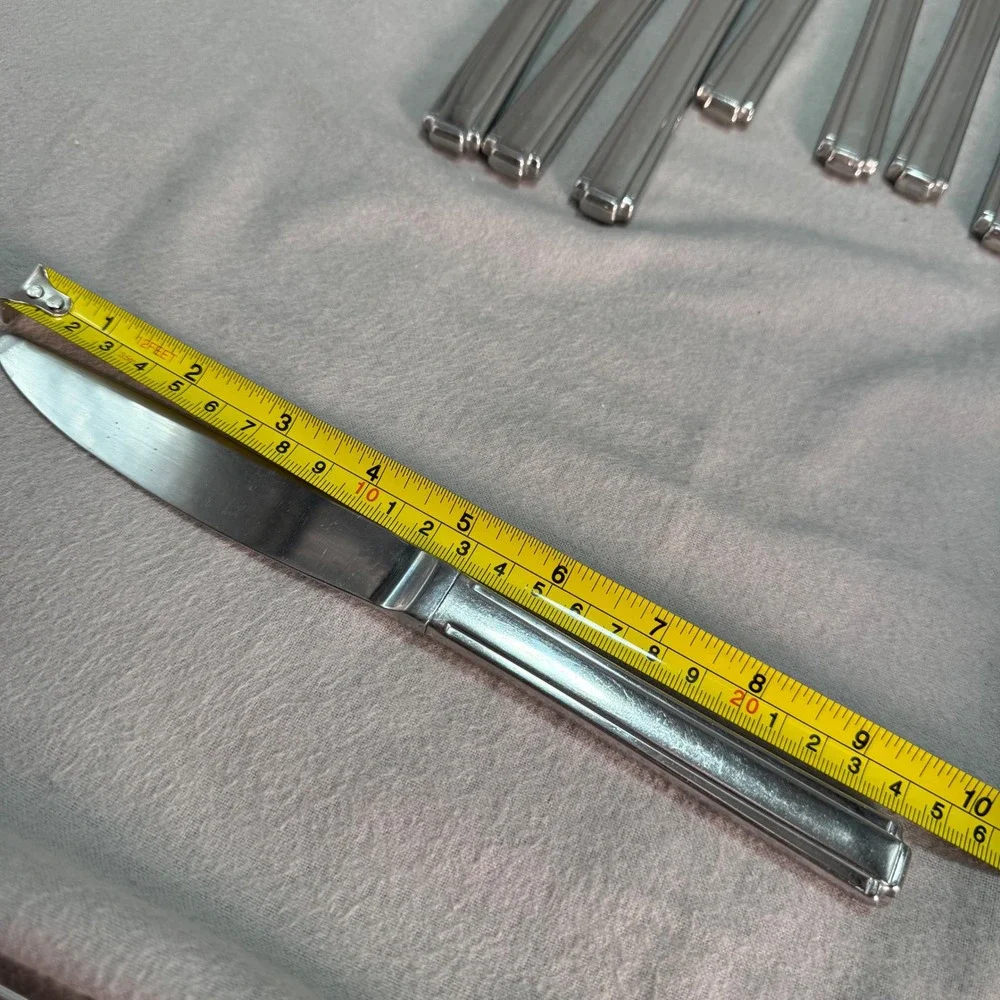 Oneida Etage 12pc Place / Dinner Knives 18/10 Stainless Steel 2529 Post Modern